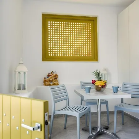 Shining Star In The Town Of Santorini Apartment *